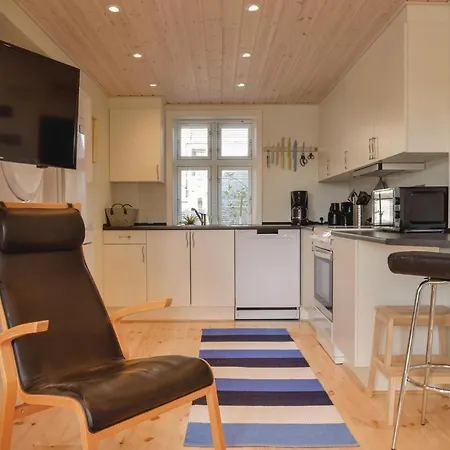 Apartment Three-bedroom In *