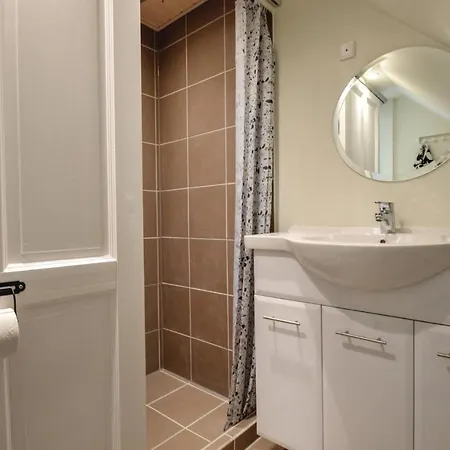 Three-bedroom In Apartment